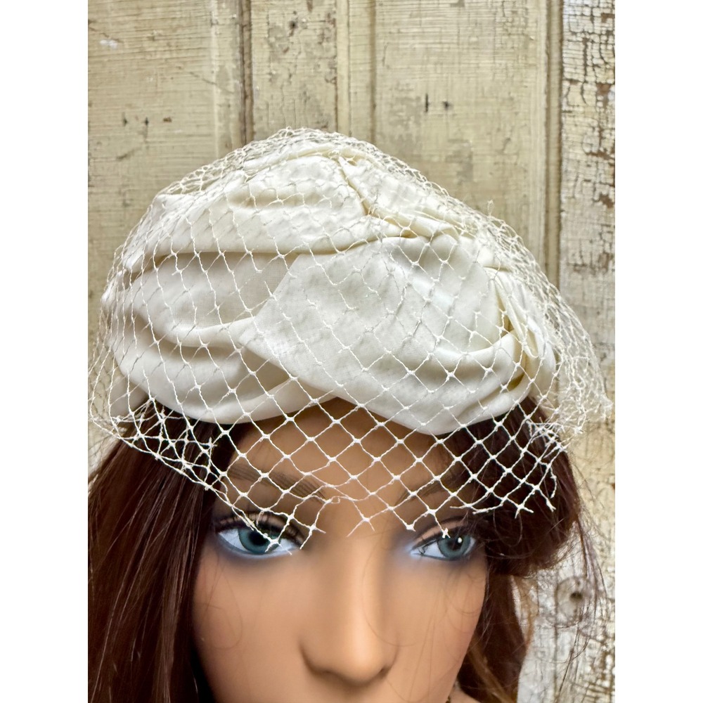 Vintage Ivory Satin Pillbox Hat with Veil Bridal Special Occasion - Picture 12 of 17